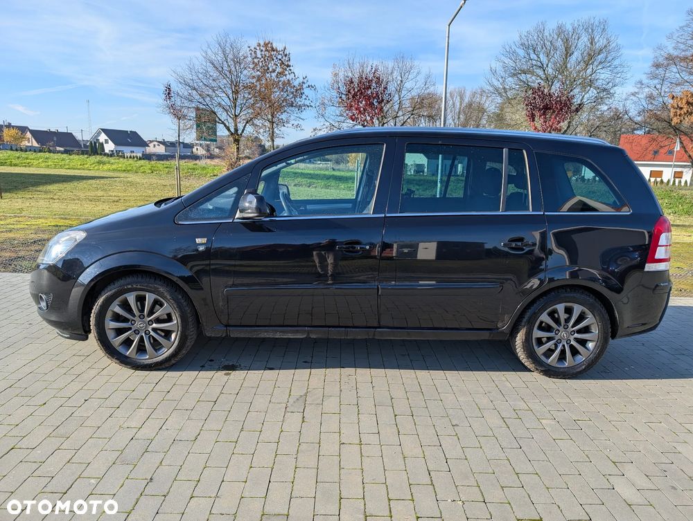 Opel Zafira 1.8 Cosmo - 3