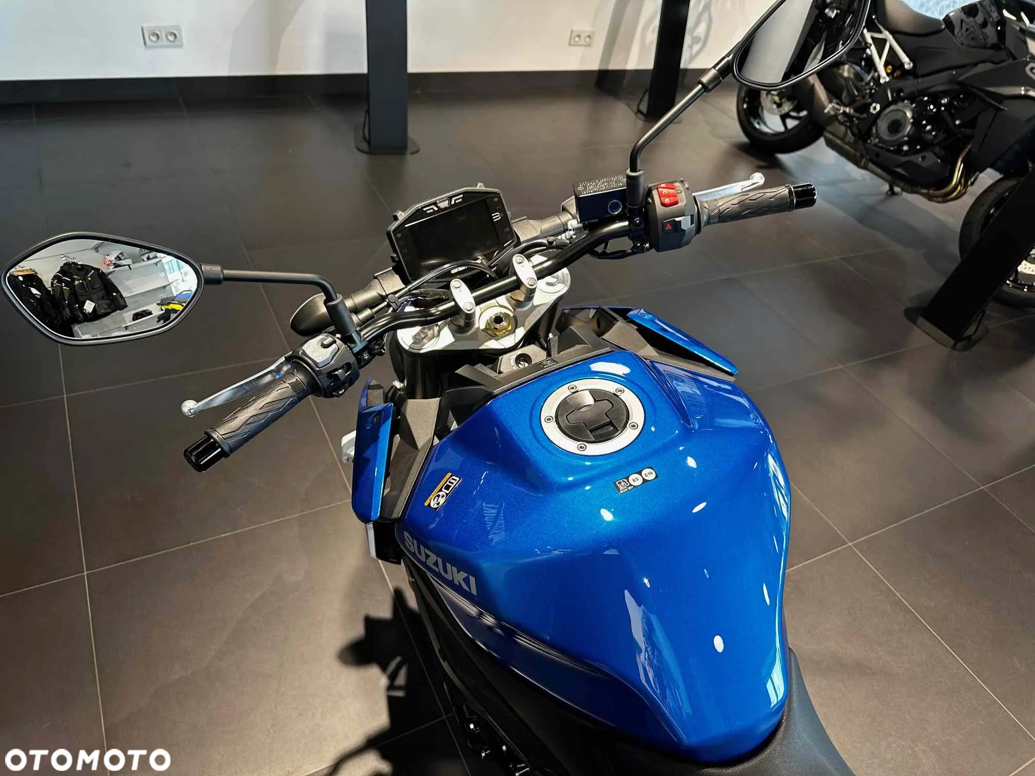 Suzuki GSX - 9