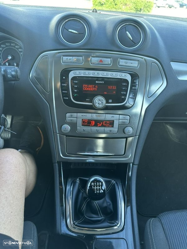 Ford Mondeo SW 1.8 TDCi Titanium - 29