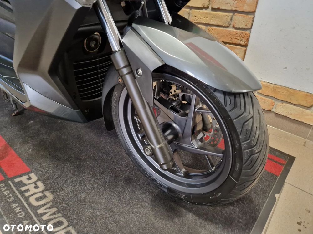 Yamaha X-max - 26