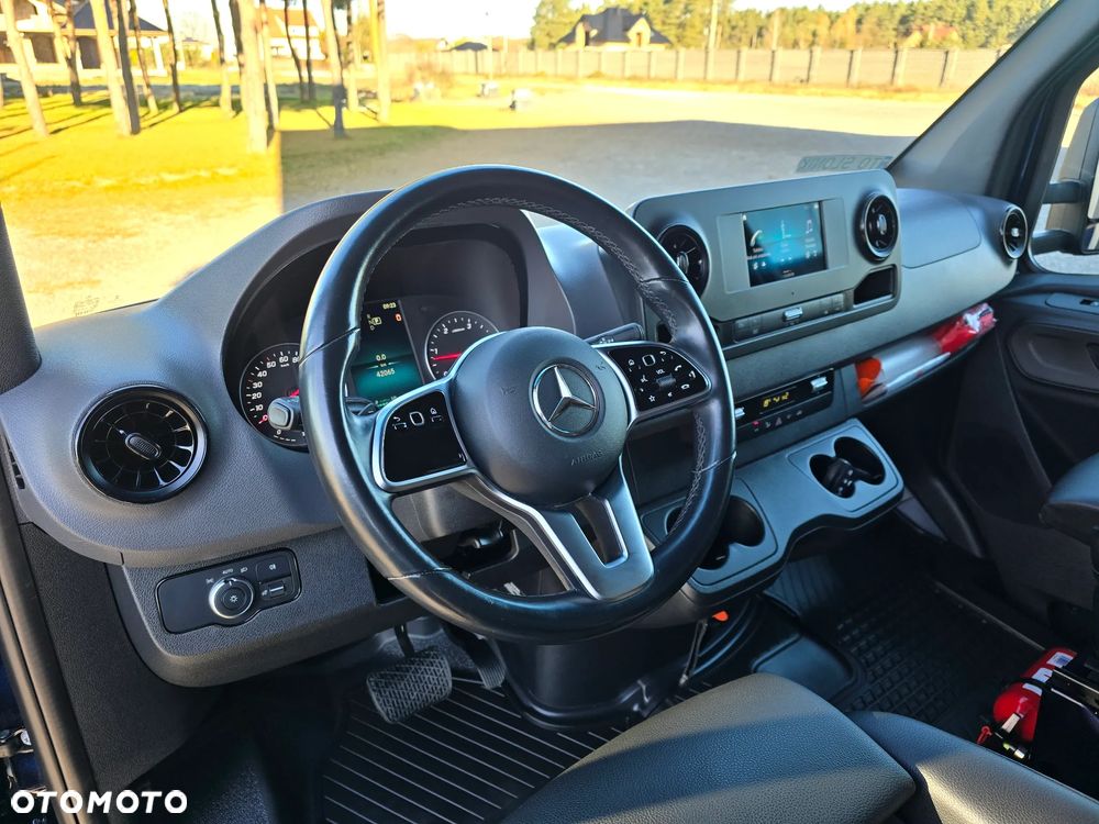 Mercedes-Benz SPRINTER 319 3.0 CDI KONTENER 4,28cmDługi 2,29cmSzero 2,24cmWysok + WINDA 750Kg 42Tyś km SERWIS DO OSTATNIEGO Km ASO MERCEDES-BENZ SALON PL STAN NOWY NOWY NOWY FABRYCZNA GWARANCJA - 35