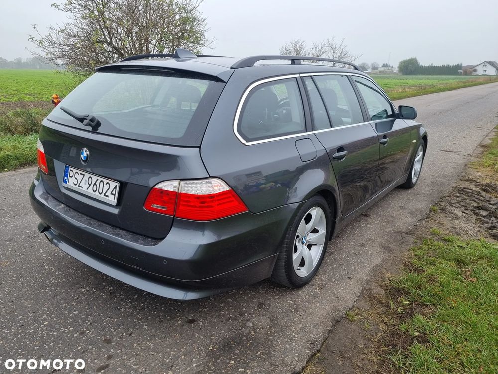 BMW Seria 5 520d Edition Exclusive - 4
