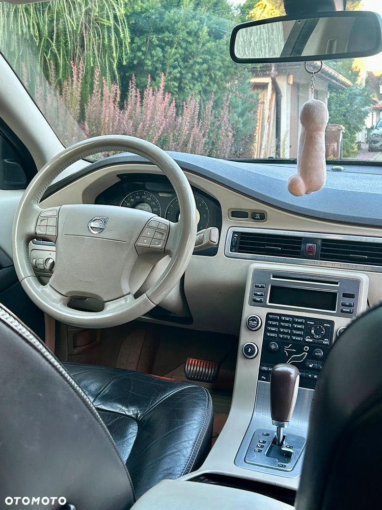 Volvo XC 70 - 4
