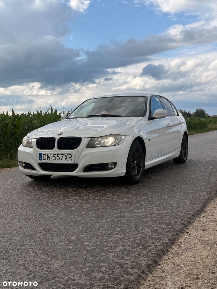 BMW Seria 3 318d - 1