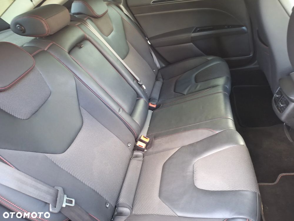 Ford Mondeo 2.0 TDCi ST-Line - 8