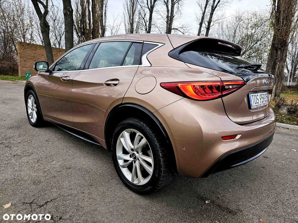 Infiniti Q30 1.6t Premium - 7