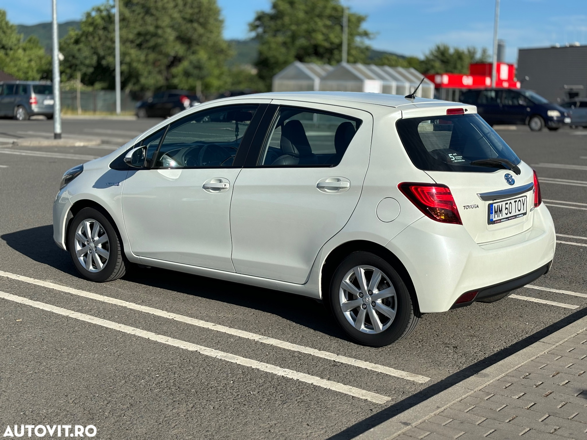 Toyota Yaris 1.5 VVT-i HSD Sol - 4