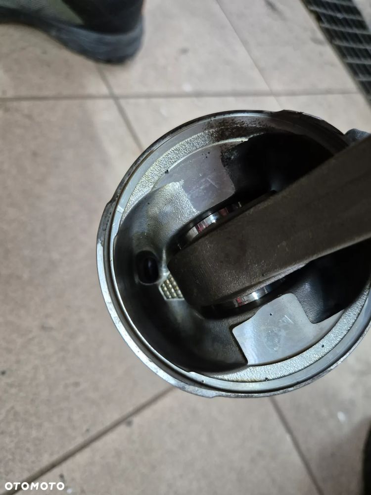 TŁOK KORBOWÓD MASTER III MOVANO B  NV400 2.3 10r.+ - 5