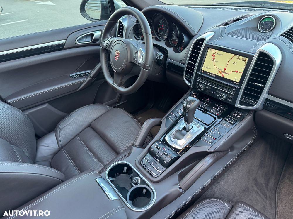 Porsche Cayenne Tiptronic S - 6