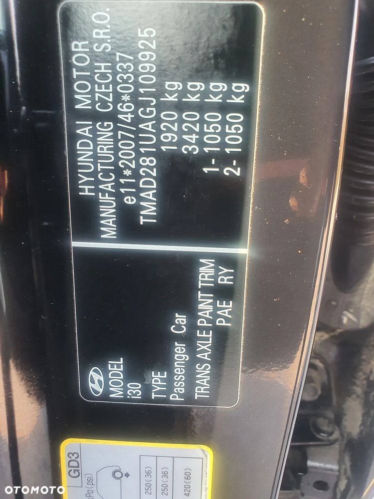 Hyundai i30 blue 1.6 CRDi Classic Navigation - 14