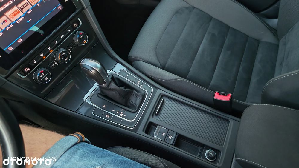Volkswagen Golf Variant 1.6 TDI BMT Highline DSG - 39