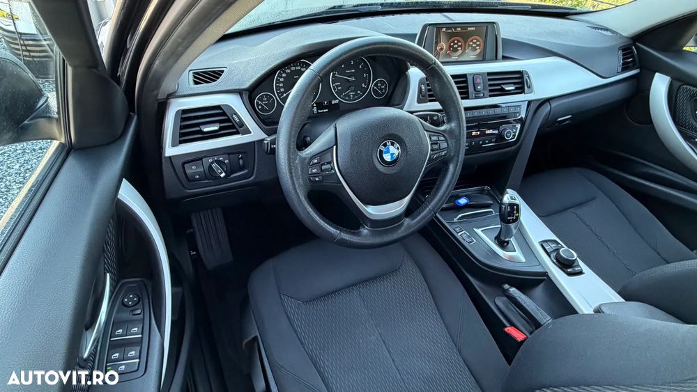 BMW Seria 3 320d Aut. Luxury Line - 21