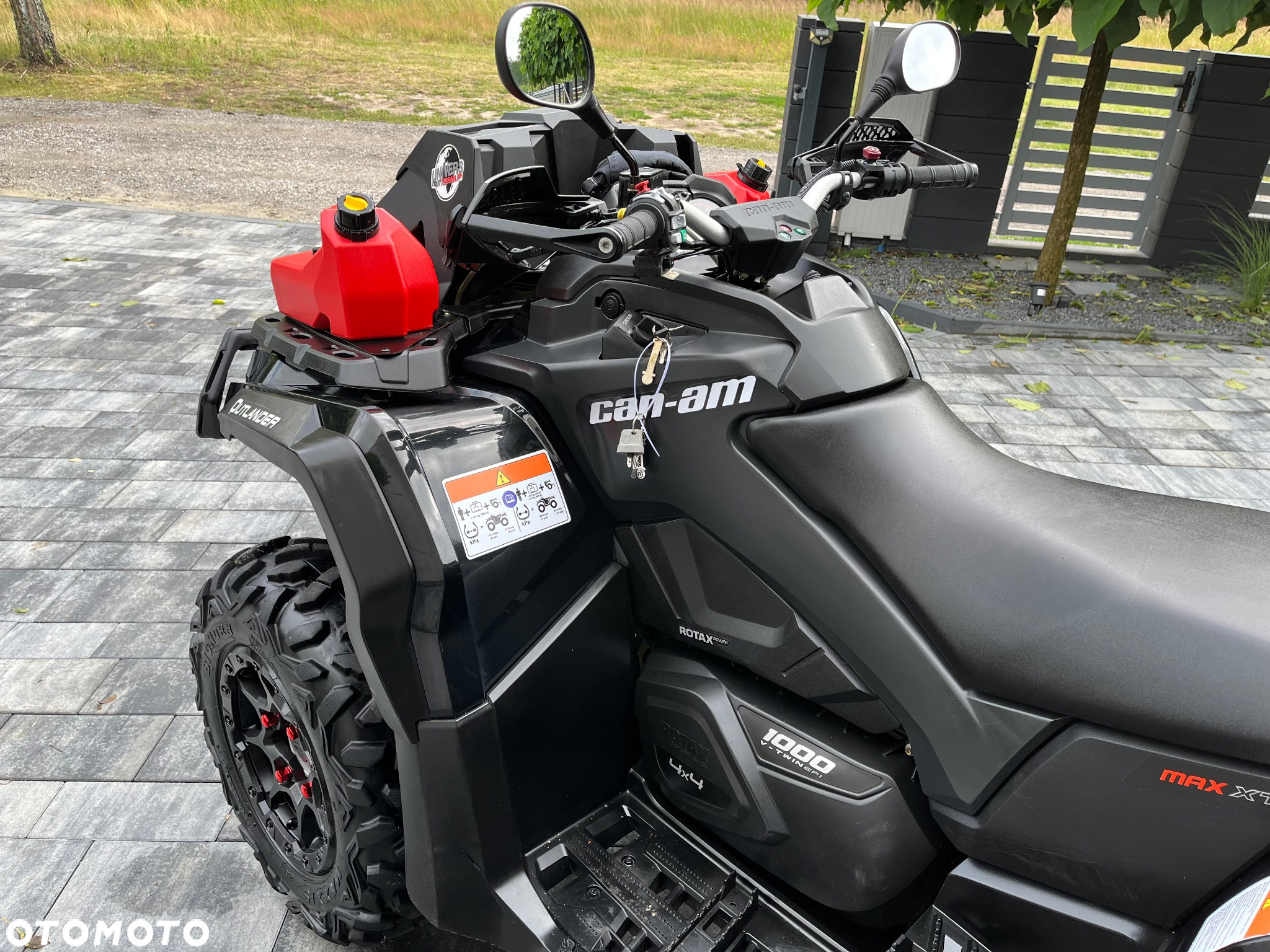 Can-Am Outlander Max - 12