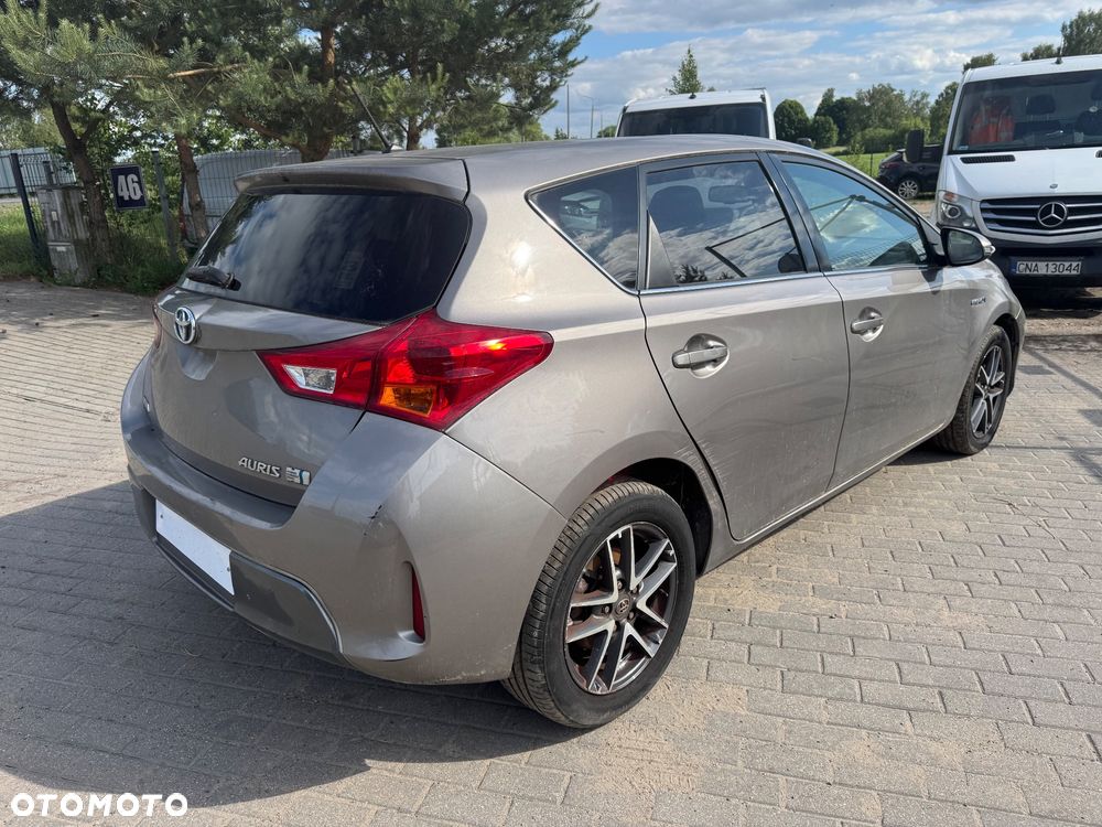 Toyota Auris Hybrid 135 Comfort - 4