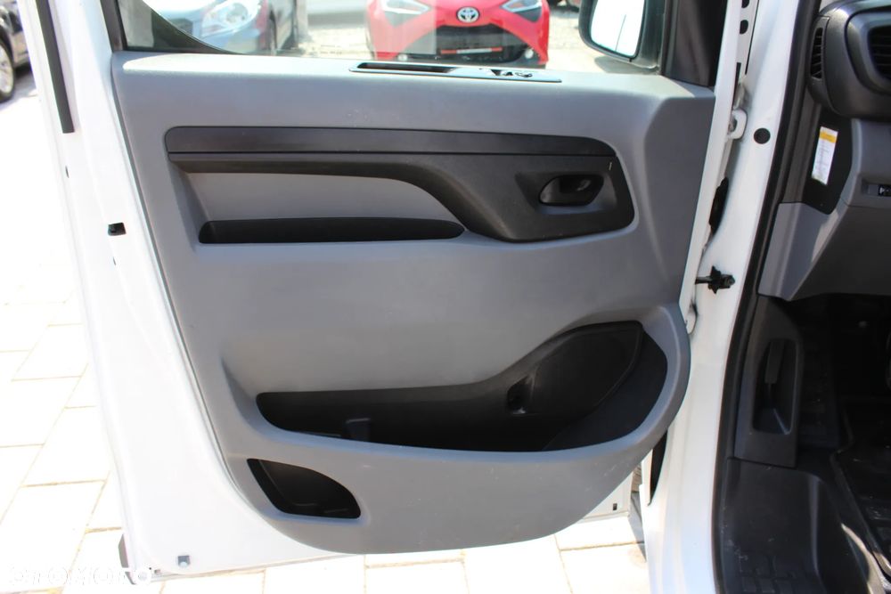 Opel Vivaro - 15