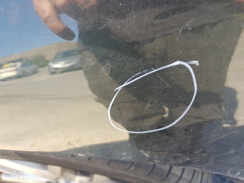 GUARDA-LAMAS FRONTAL ESQUERDO TOYOTA AURIS 2007 - - 2