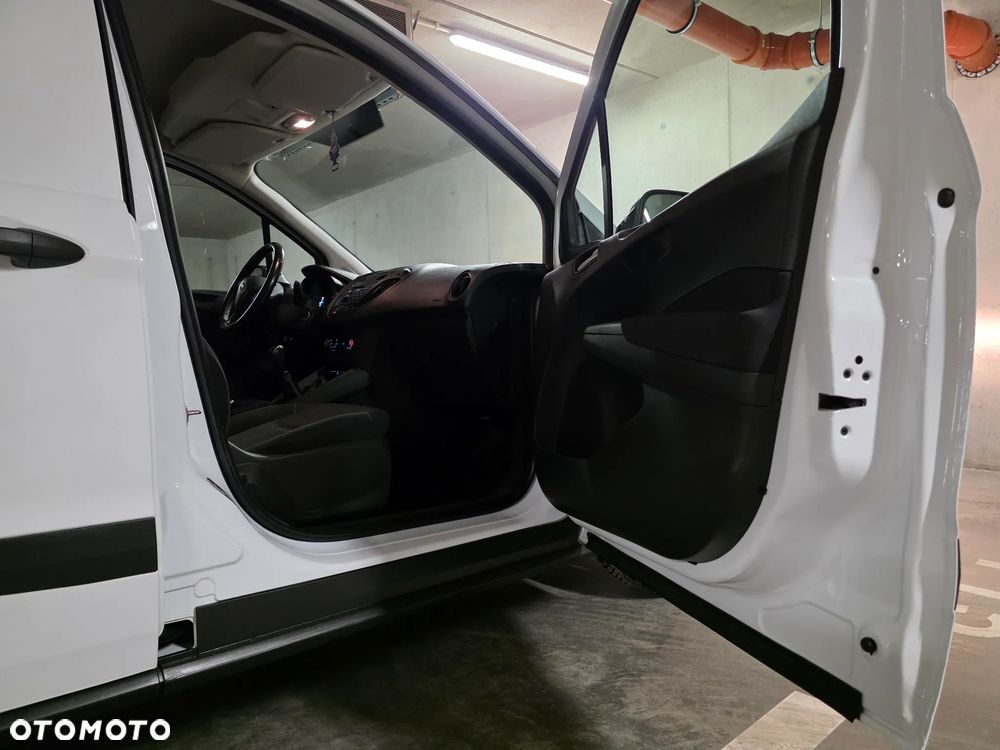 Ford Transit Courier Ambiente - 13