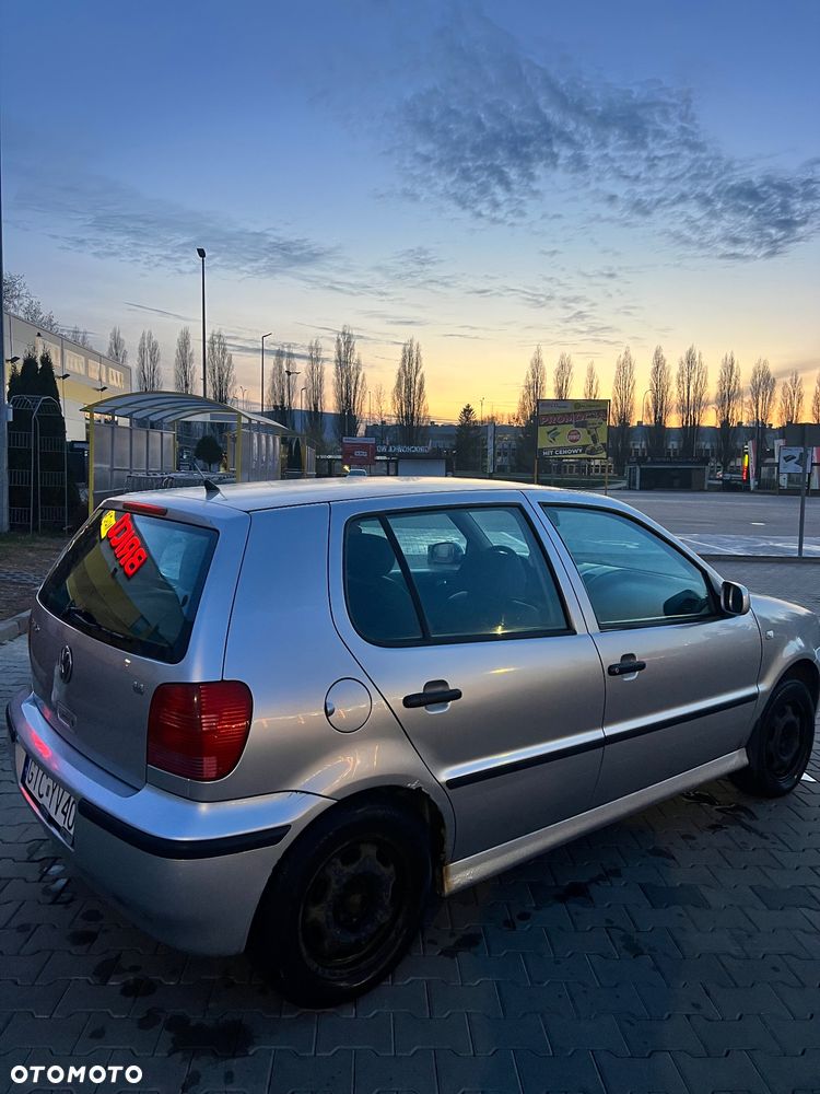 Volkswagen Polo 1.4 16V Basis - 3