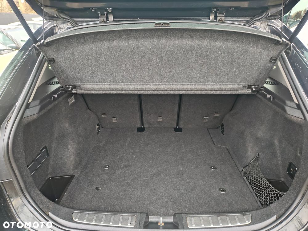 BMW X1 sDrive16d xLine - 30