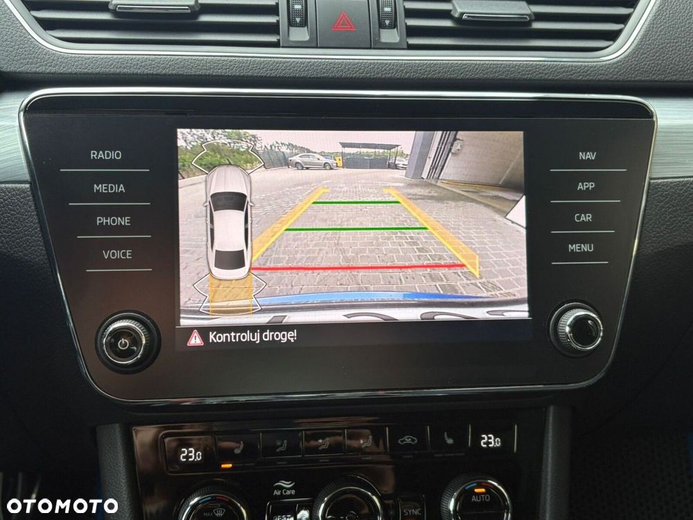 Skoda Superb 2.0 TSI Ambition DSG - 21