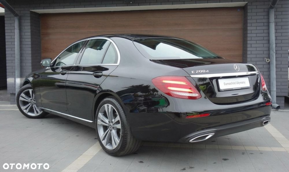 Mercedes-Benz Klasa E 200 d 9G-TRONIC - 5
