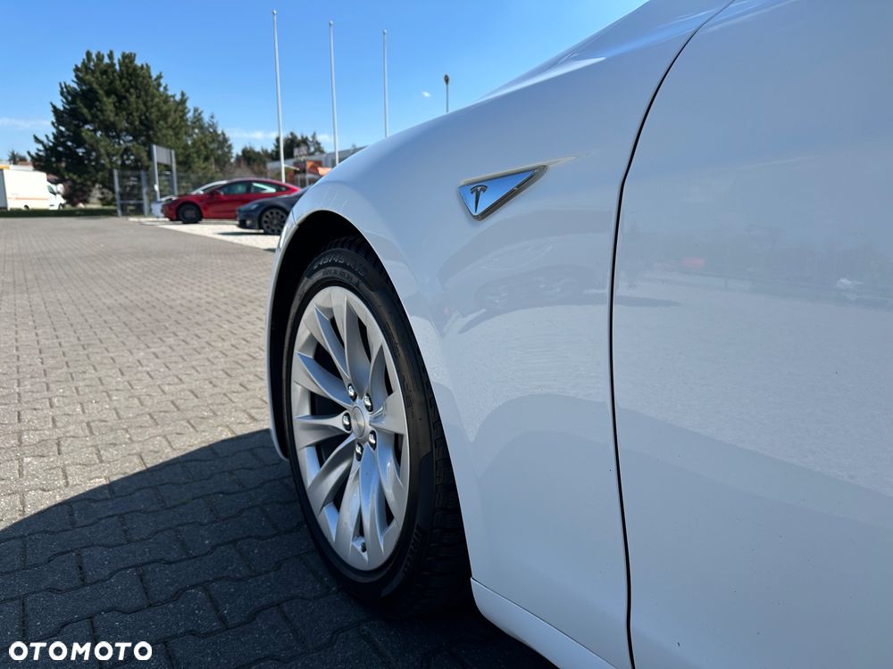 Tesla Model S 90 D - 15