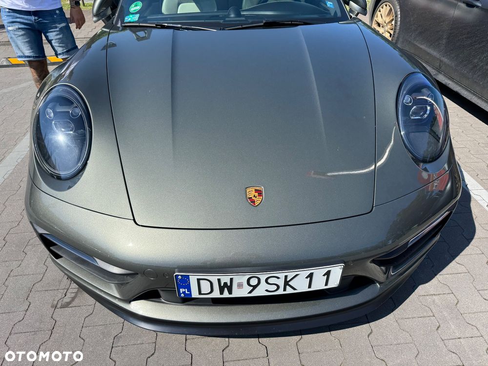 Porsche 911 Carrera 4 GTS - 16