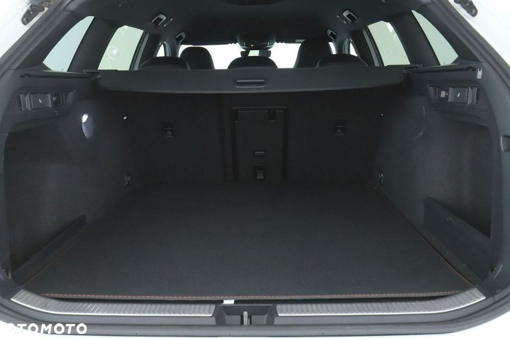 Volkswagen Passat Variant 2.0 TDI SCR 4Mot R-Line DSG - 20