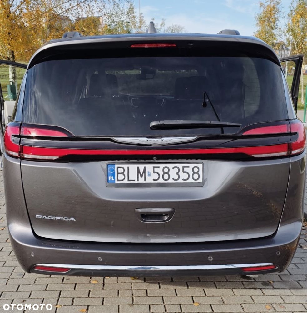 Chrysler Pacifica - 5