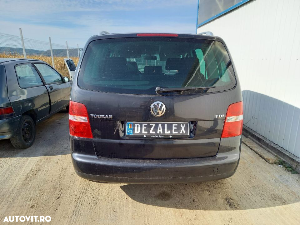Dezmembrari Volkswagen touran 1.9 TDi DSG - 9