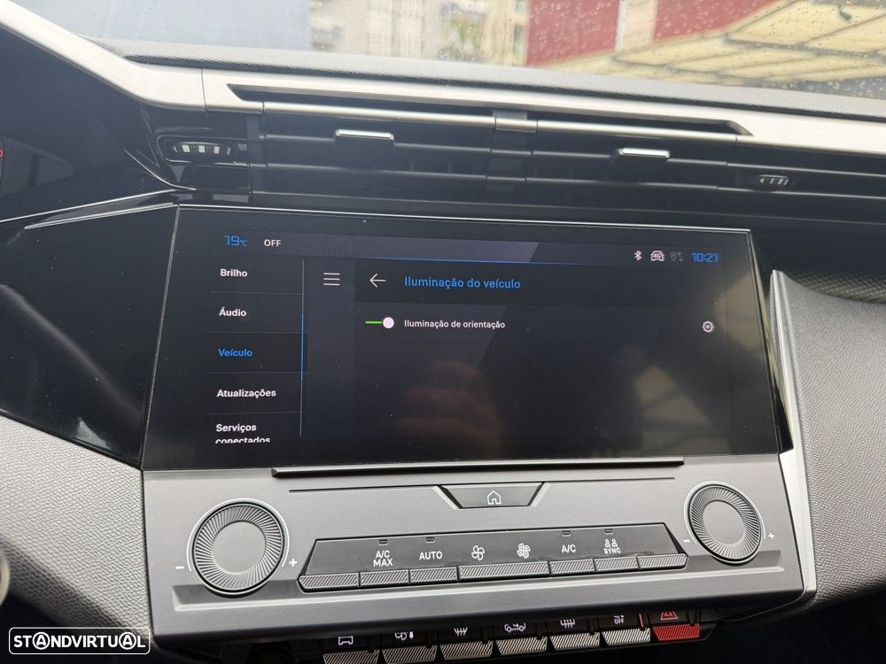 Peugeot 308 1.6 Hybrid Allure Pack e-EAT8 - 29