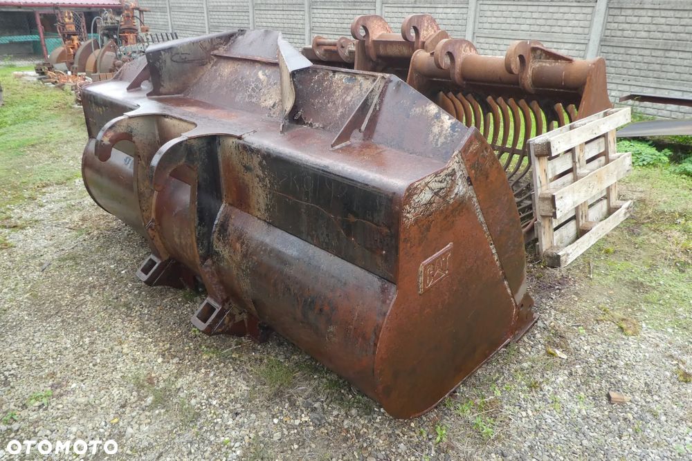 Caterpillar 938 M Z NIEMIEC ŁYZKA WIDŁY - 32
