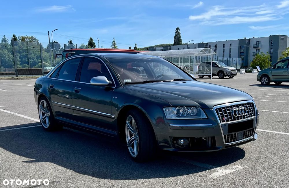 Audi S8 5.2 FSI Quattro - 2
