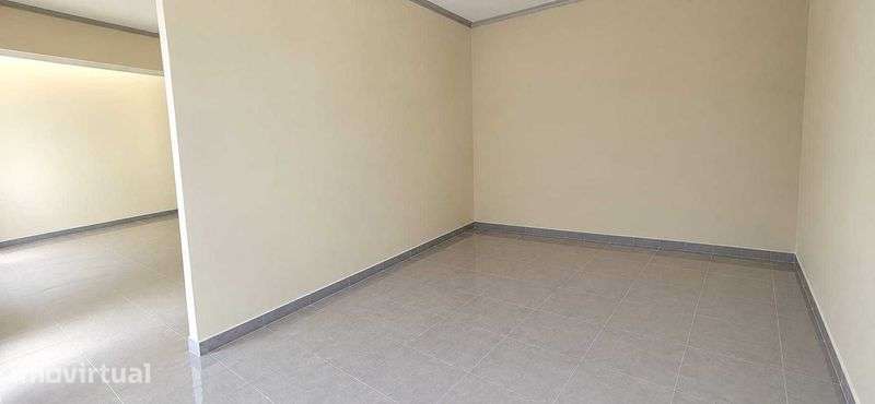 Loja á Venda | 45 m² | Laranjeiro - Almada - Grande imagem: 3/5
