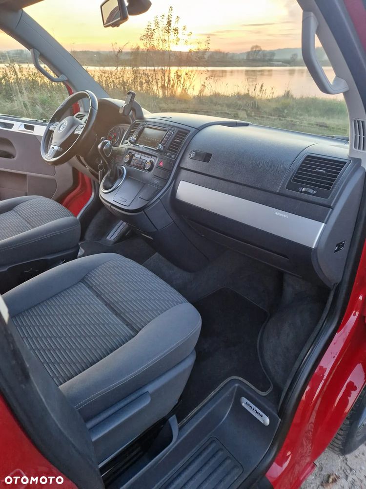 Volkswagen Multivan - 13