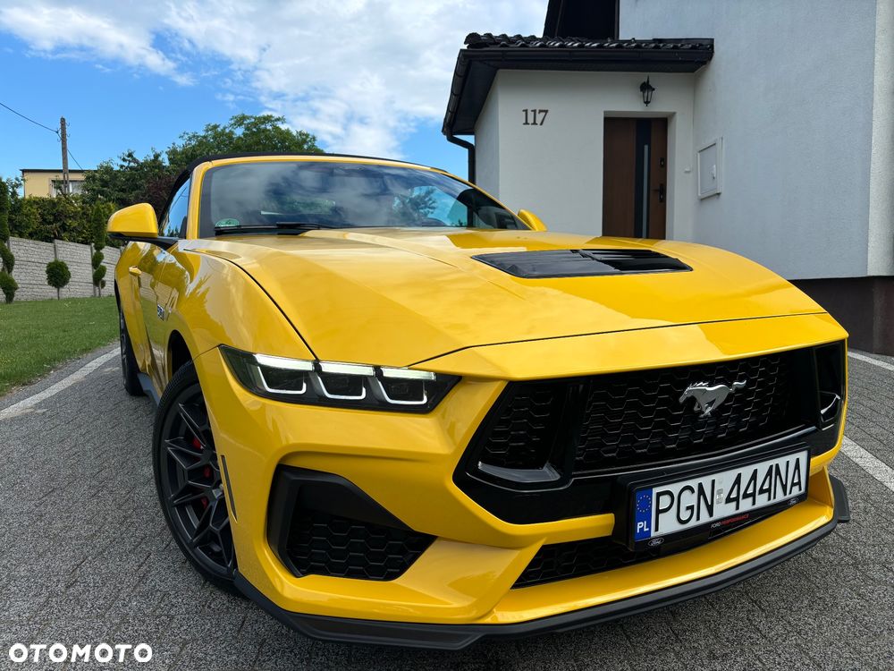 Ford Mustang - 1