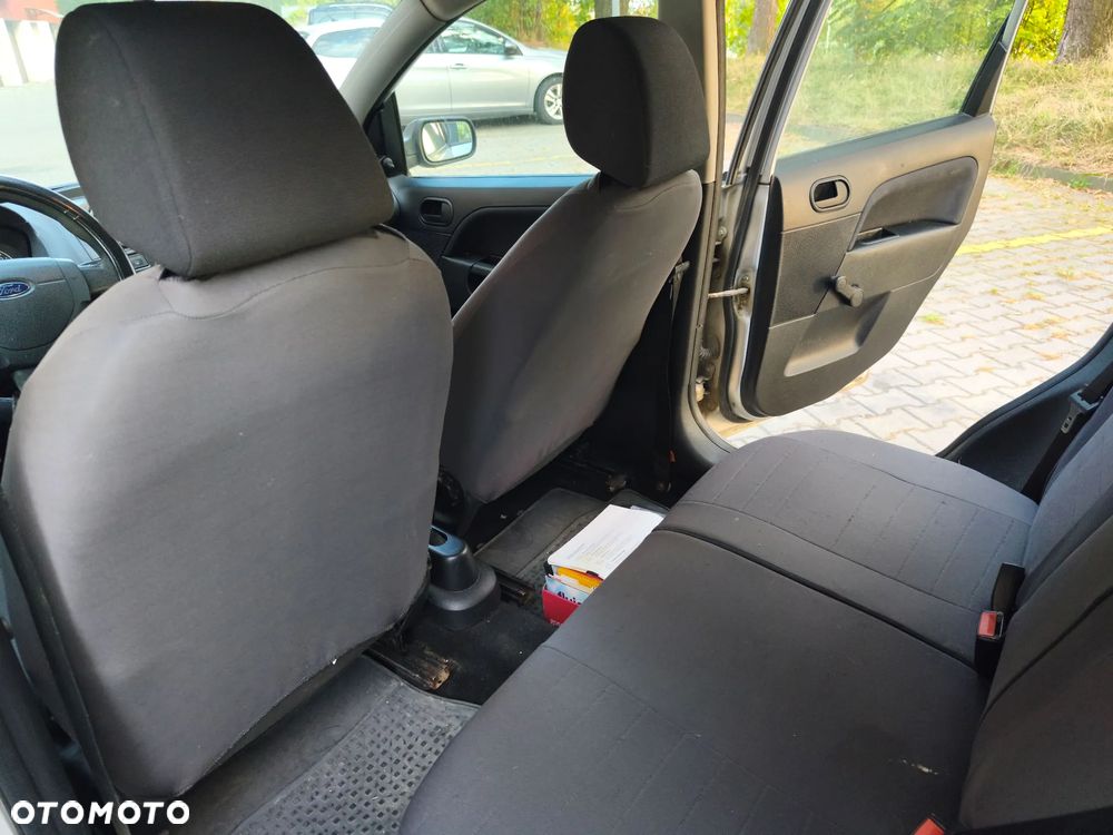 Ford Fiesta - 17