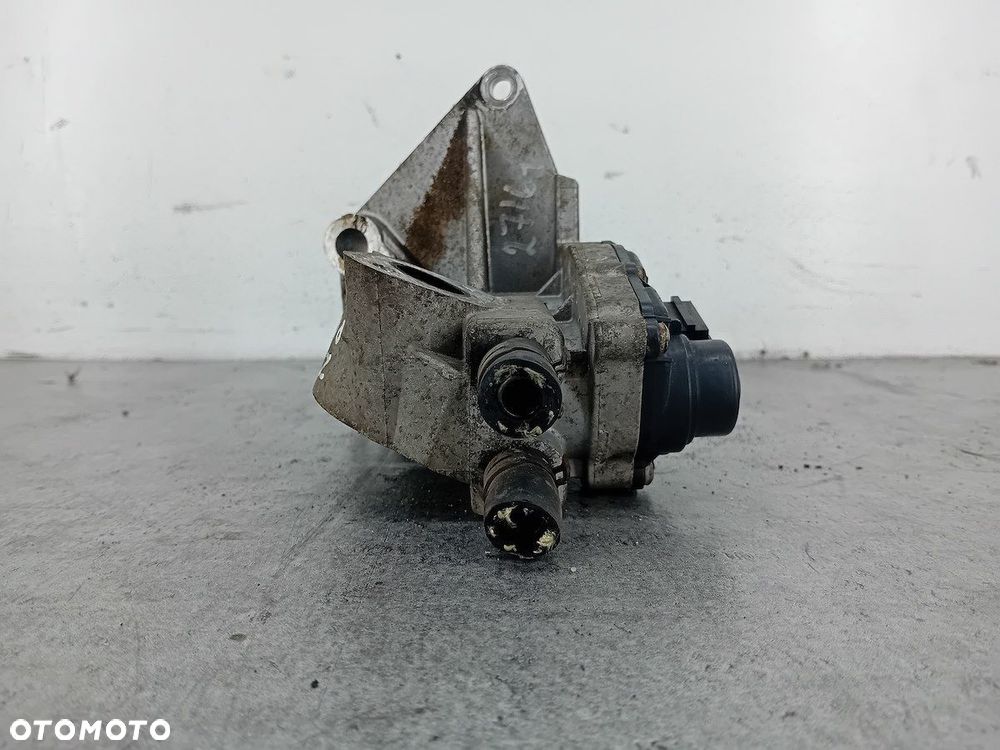 PRZEPUSTNICA EGR VW PASSAT B6 06F131503B A2C53082890 2.0 FSI - 4