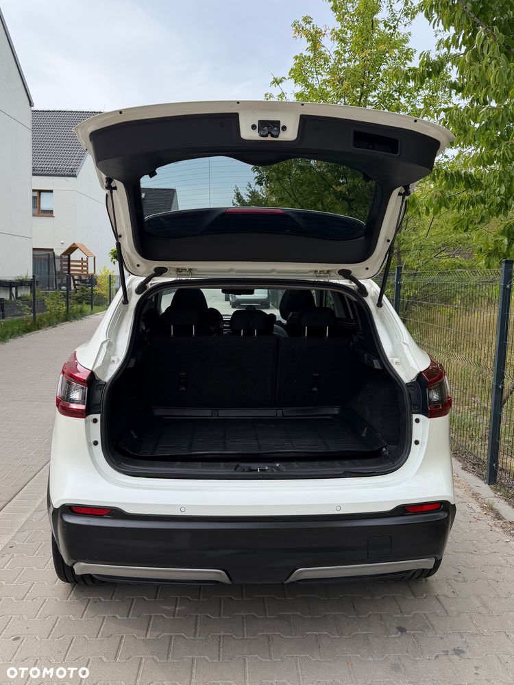 Nissan Qashqai 1.3 DIG-T N-Connecta EU6d - 8