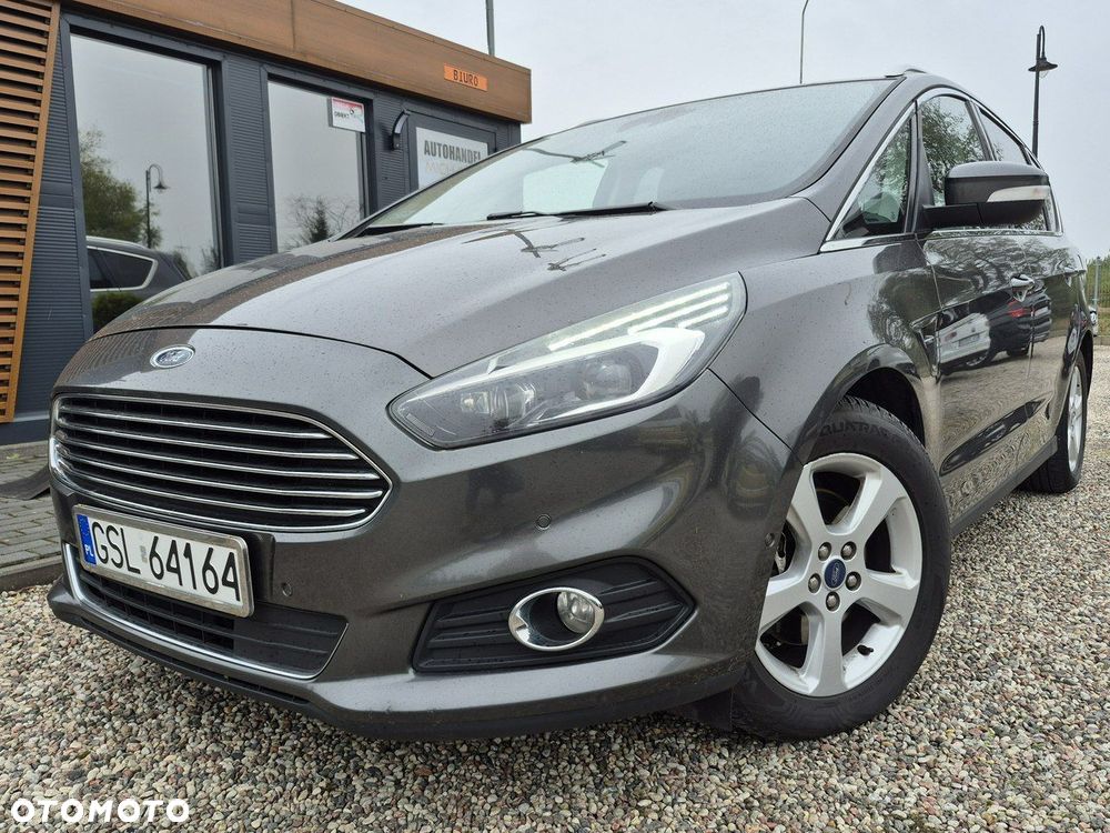 Ford S-Max - 32