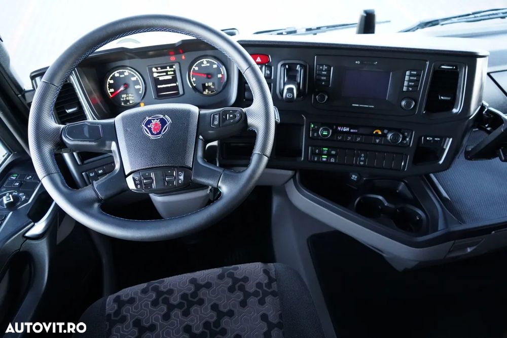 Scania R 450 / RETARDER / CLIMATIZARE STAȚIONARĂ / ADR COMPLET / EURO 6 - 26
