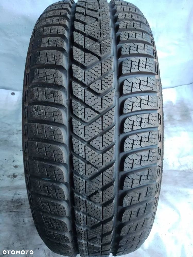 Pirelli Sottozero 3 225/55 R17 101V 2023 8mm - 1