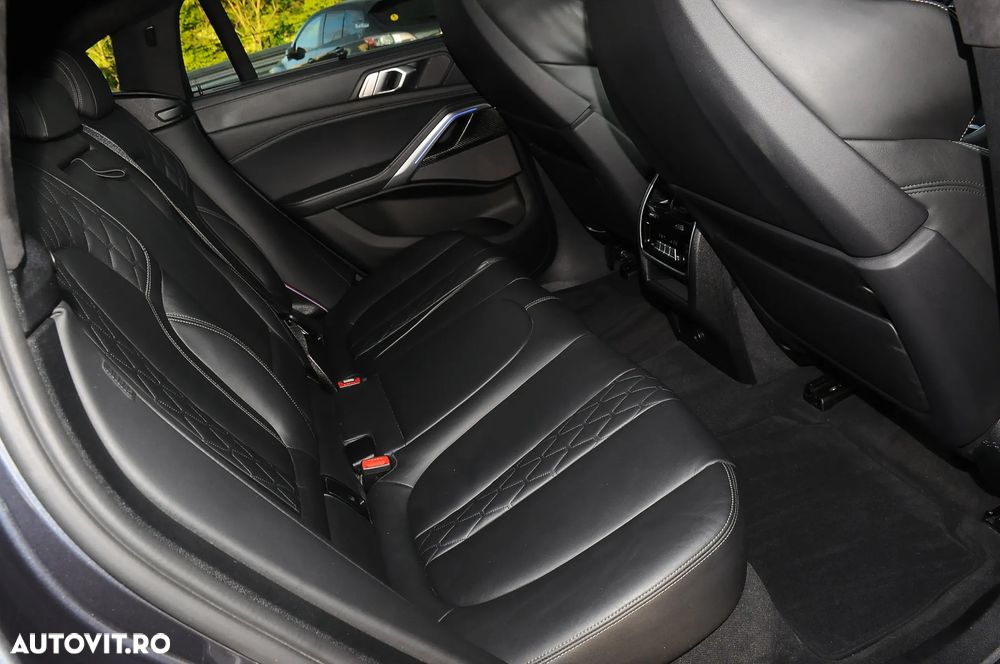 BMW X6 M M50i - 36