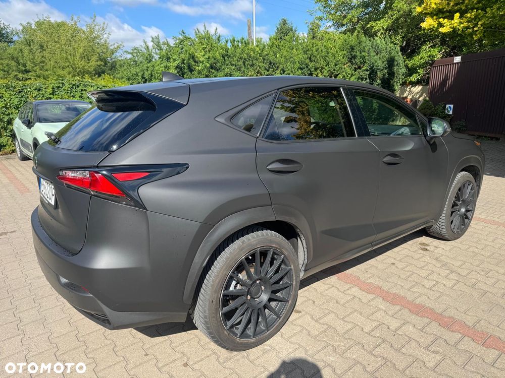Lexus NX 300h Prestige AWD - 3