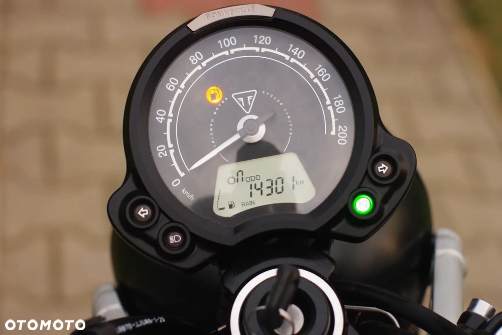 Triumph Street Scrambler - 22