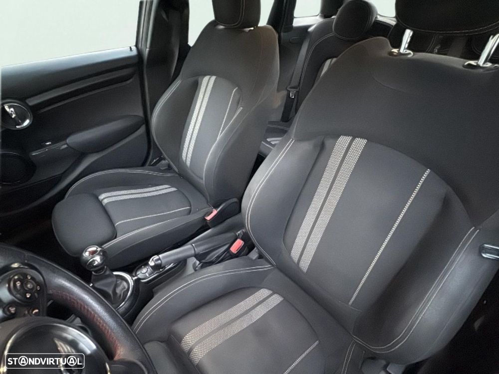 MINI 5 Portas One D - 16