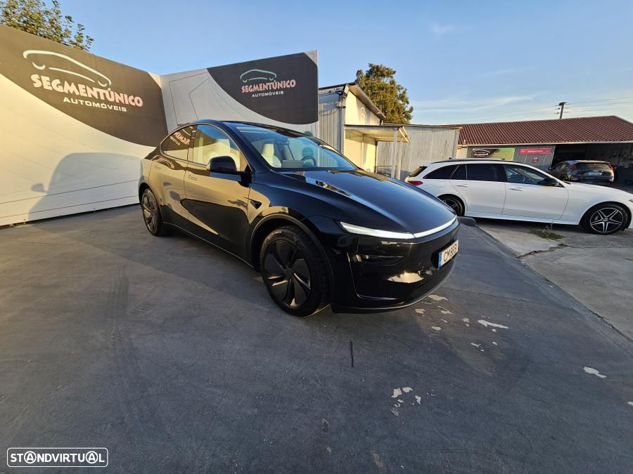 Tesla Model Y Long Range Dual Motor AWD - 7