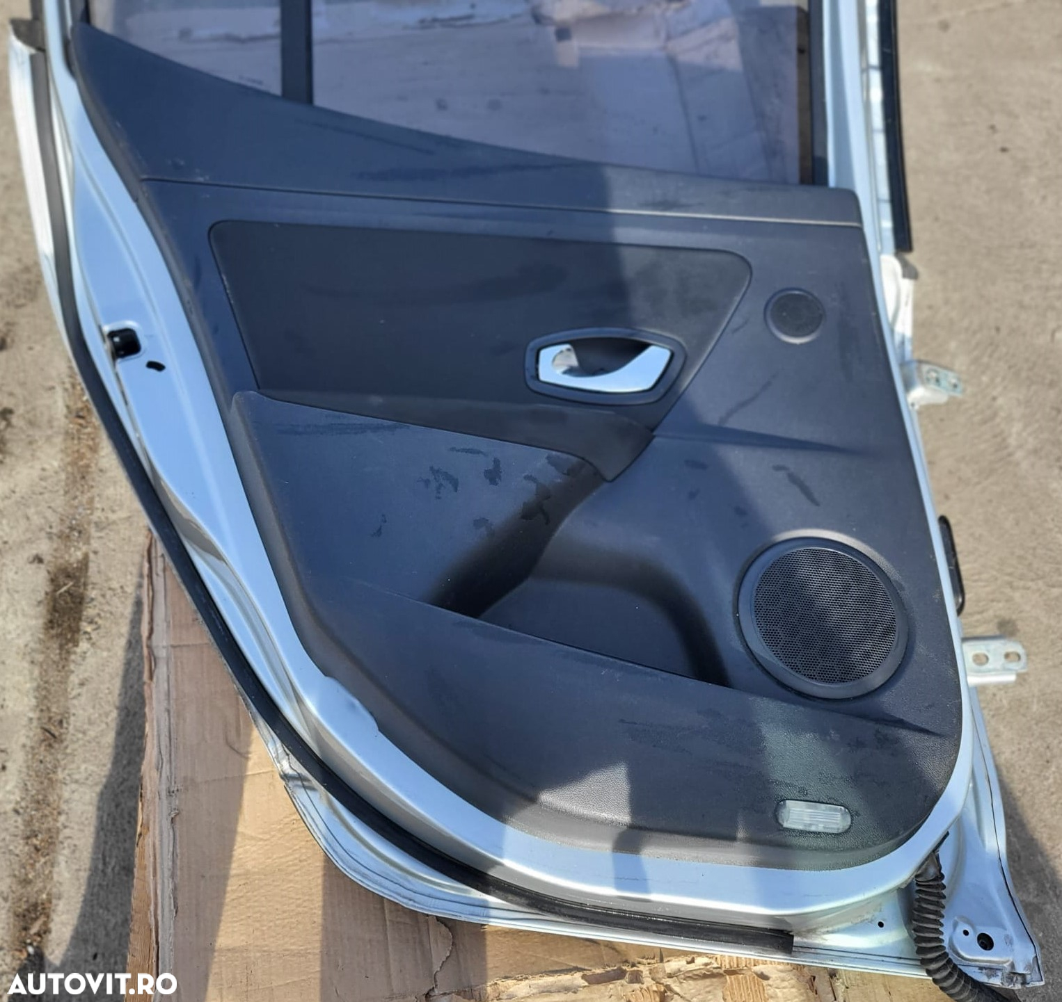 Usa stanga spate de Renault Megane 3 - 5