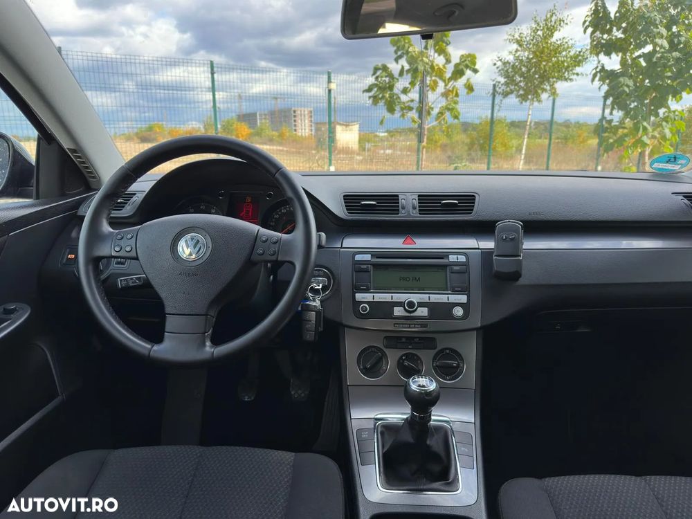 Volkswagen Passat Variant 1.8 TSI Trendline - 11