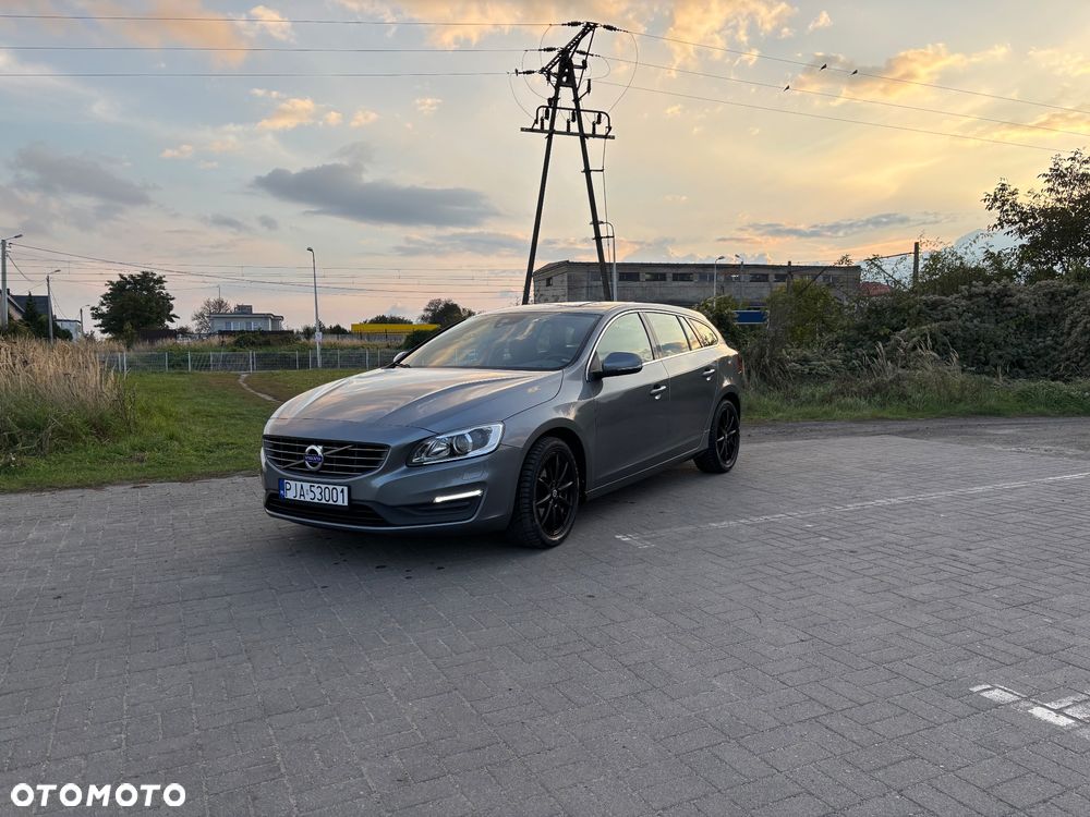 Volvo V60 D4 Momentum - 1